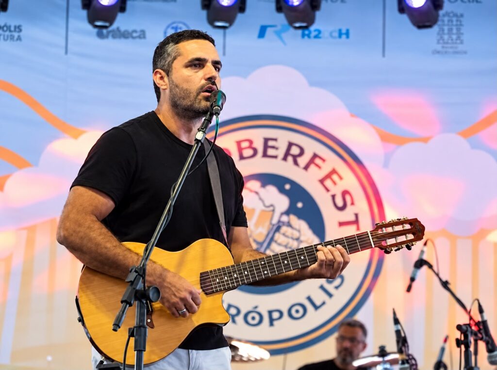 Samba, rock de roça e samba-choro embalam festival de cachaça em Itaipava