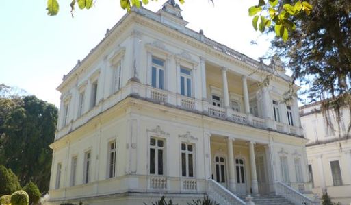 Crise: prefeitura revoga aumento de 70% para prefeito, vice e secretários e anuncia outras medidas