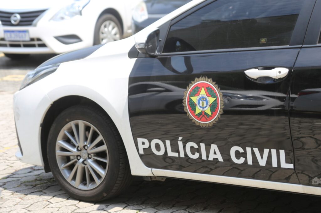 Operação Rastreio: Polícia Civil apreende mais de 150 celulares e prende homem por receptação na Baixada Fluminense