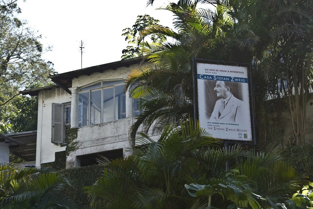 “Uma Tarde no Museu” apresenta o premiado livro de Fayga Ostrower na Casa Stefan Zweig