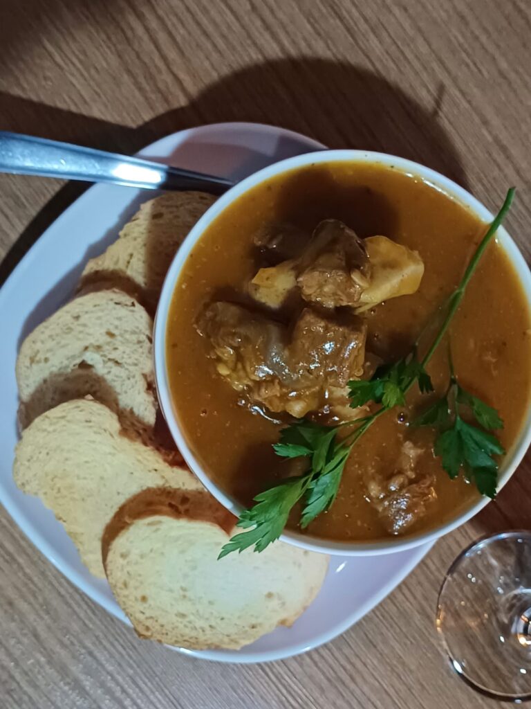 Festival de Fondues, Caldos e Cremes no Escritório Bar e Pizzaria