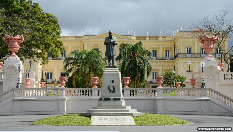 Seis anos após incêndio, Museu Nacional faz apelo por doações