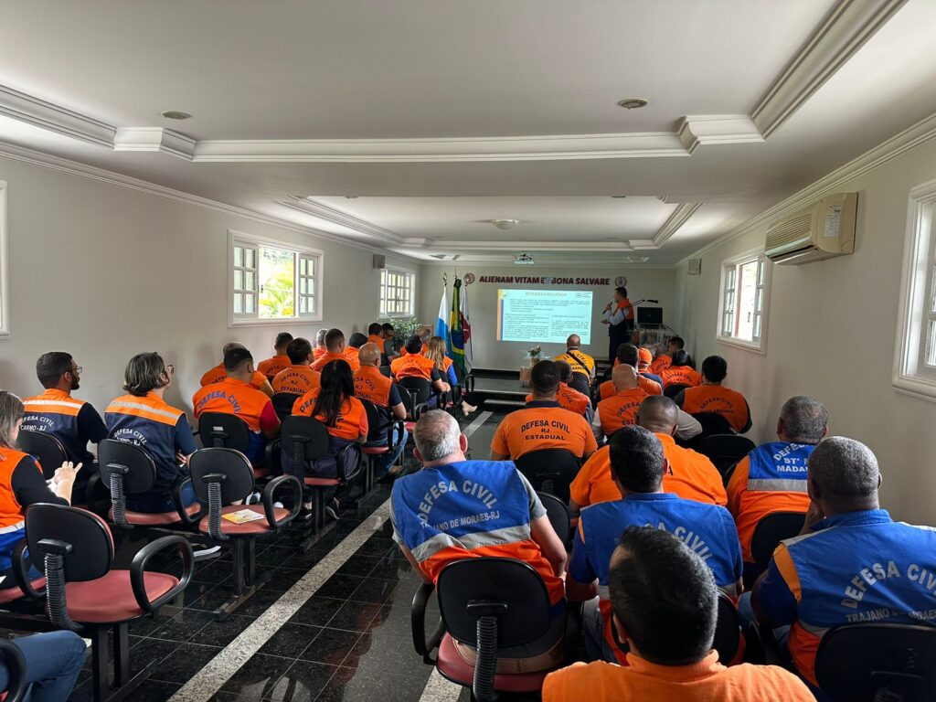 ‘Fortalecer a Resiliência na Região Serrana’: Seminário Estadual de Defesa Civil é realizado em Teresópolis