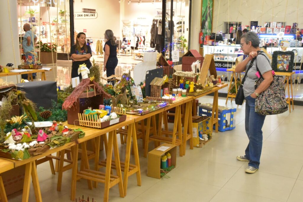 Exposição de presépios da Rede Municipal de Educação conta com 63 trabalhos