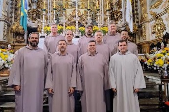 Coro Bienias & Prim faz concerto Especial de Natal na Casa de Petrópolis