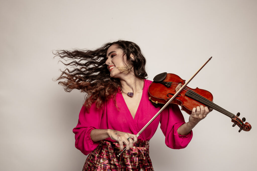 Casa de Petrópolis recebe concerto com Carol Panesi e Antonio Guerra 