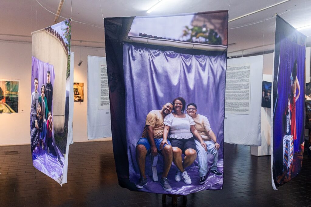 Programação dedicada às mães: celebração tem arte, flores, música e bem-estar em Itaipava