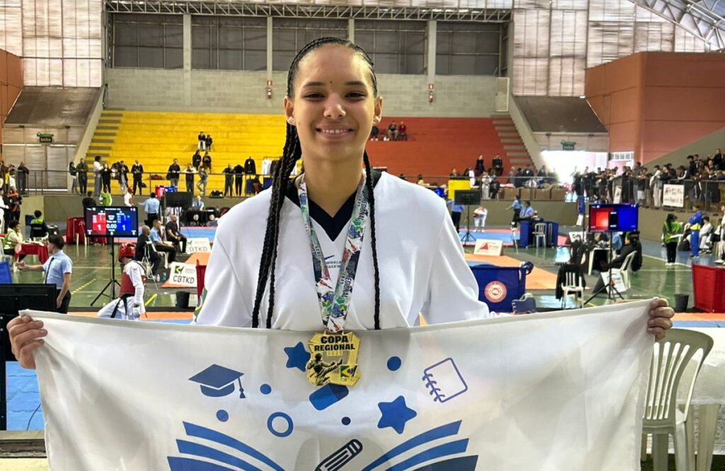 Angela Azevedo conquista ouro em Minas e atinge marca de 23 pódios em 24 competições