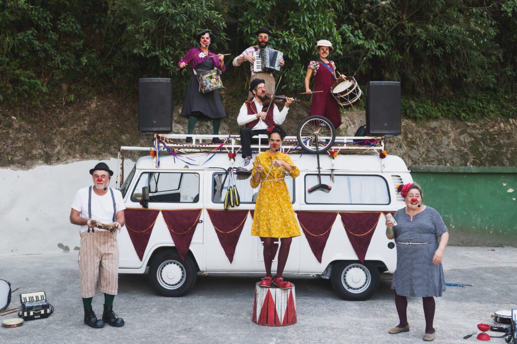 Projeto circense em uma Kombi começa a circular por Petrópolis neste fim de semana