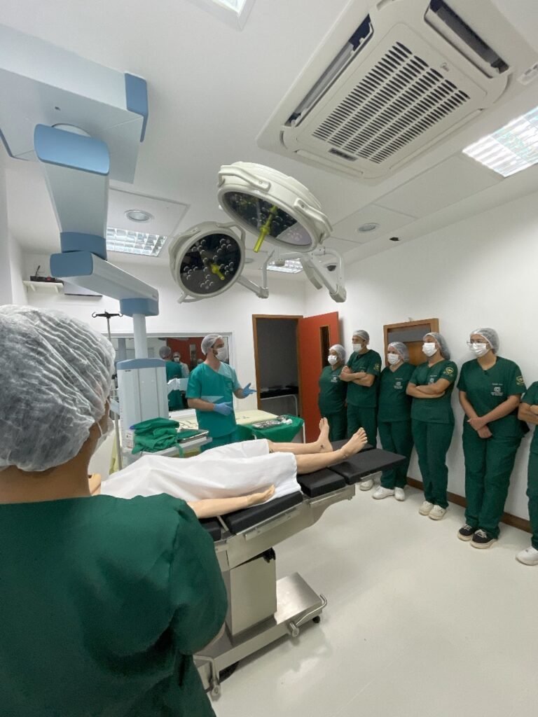 Descubra a carreira de Técnico em Enfermagem em workshop gratuito da Escola Técnica Irmã Dulce Bastos