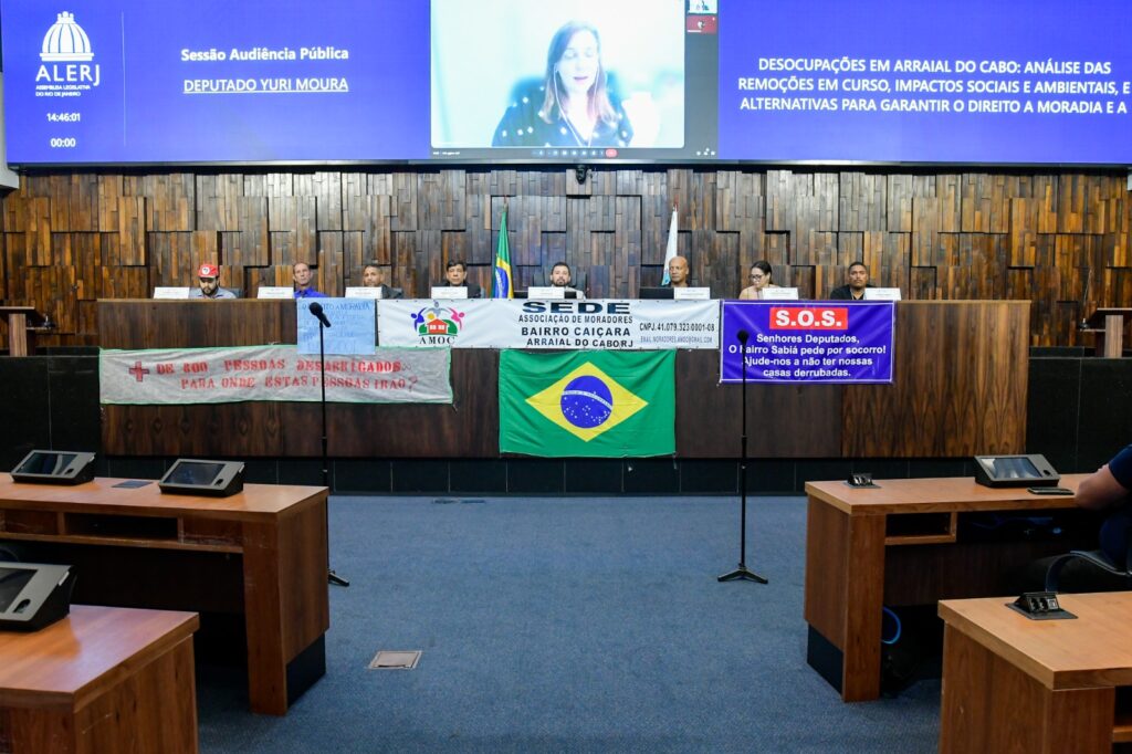 Deputado Yuri Moura promove Audiência e cobra que processo de remoção de famílias em Arraial do Cabo seja suspenso