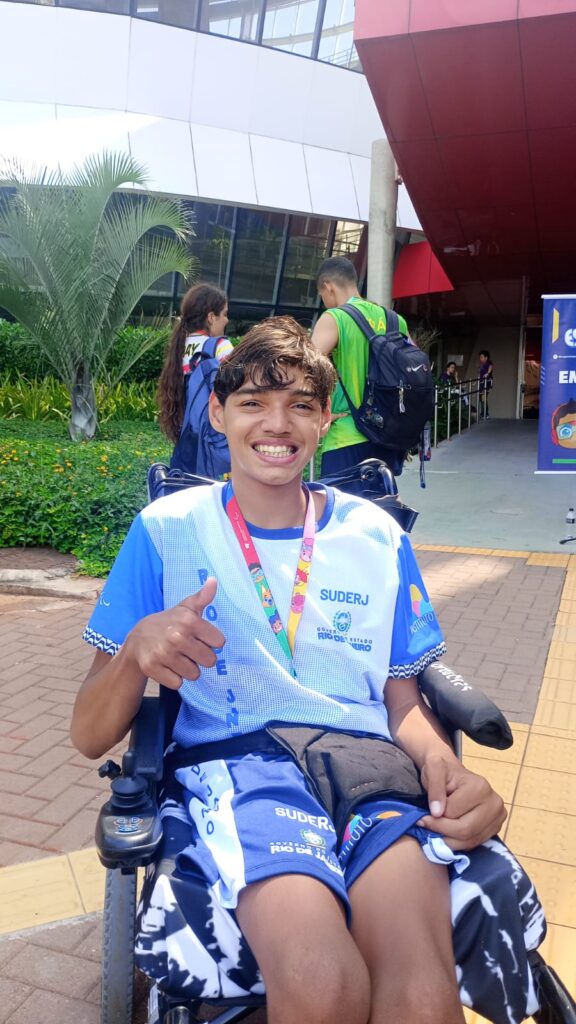 Escola Municipal São Judas Tadeu celebra sexto lugar de estudante no tênis de mesa da paralimpíadas escolares