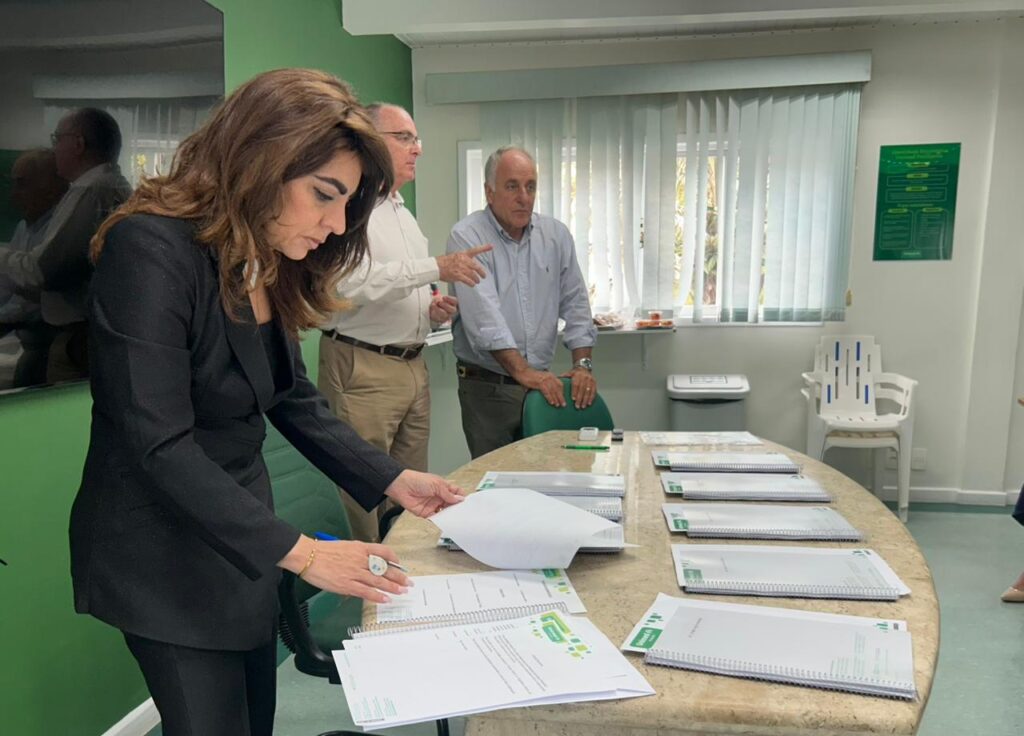 Médica anestesiologista Rosane Banger toma posse como nova presidente da Unimed Petrópolis