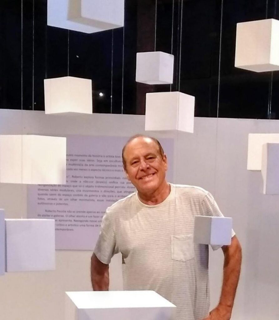 Cabo Frio recebe exposição de artista petropolitano