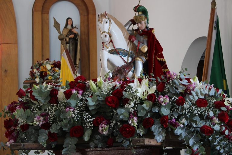 Festa de São Jorge destaca exemplo de fé e amor a Deus em Petrópolis