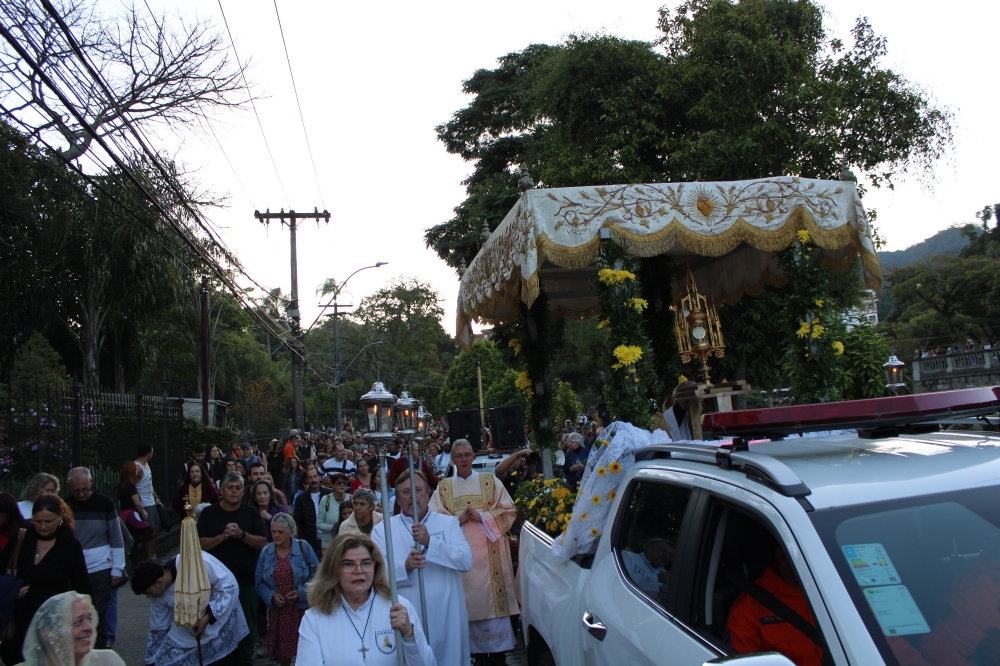 Solenidade de Corpus Christi reúne fiéis nas 49 paróquias da Diocese de Petrópolis no dia 4 de junho