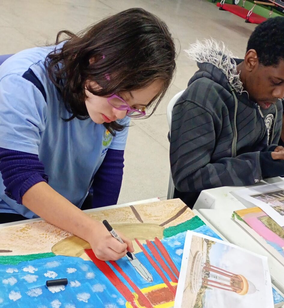 Exposição de quadros de alunos da Apae poderá ser vista no Centro de Cultural