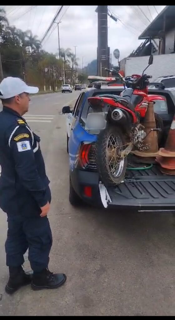 Guarda Civil Municipal apreende moto em Itaipava