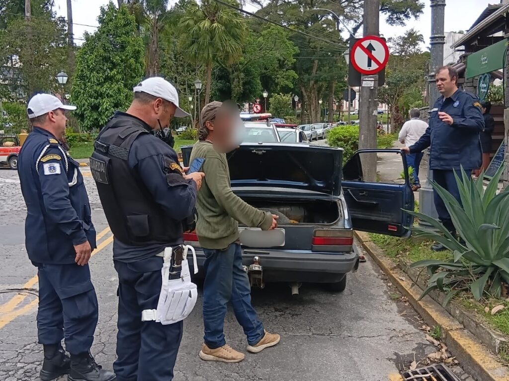 Guarda Civil Municipal prende motorista embriagado no Centro